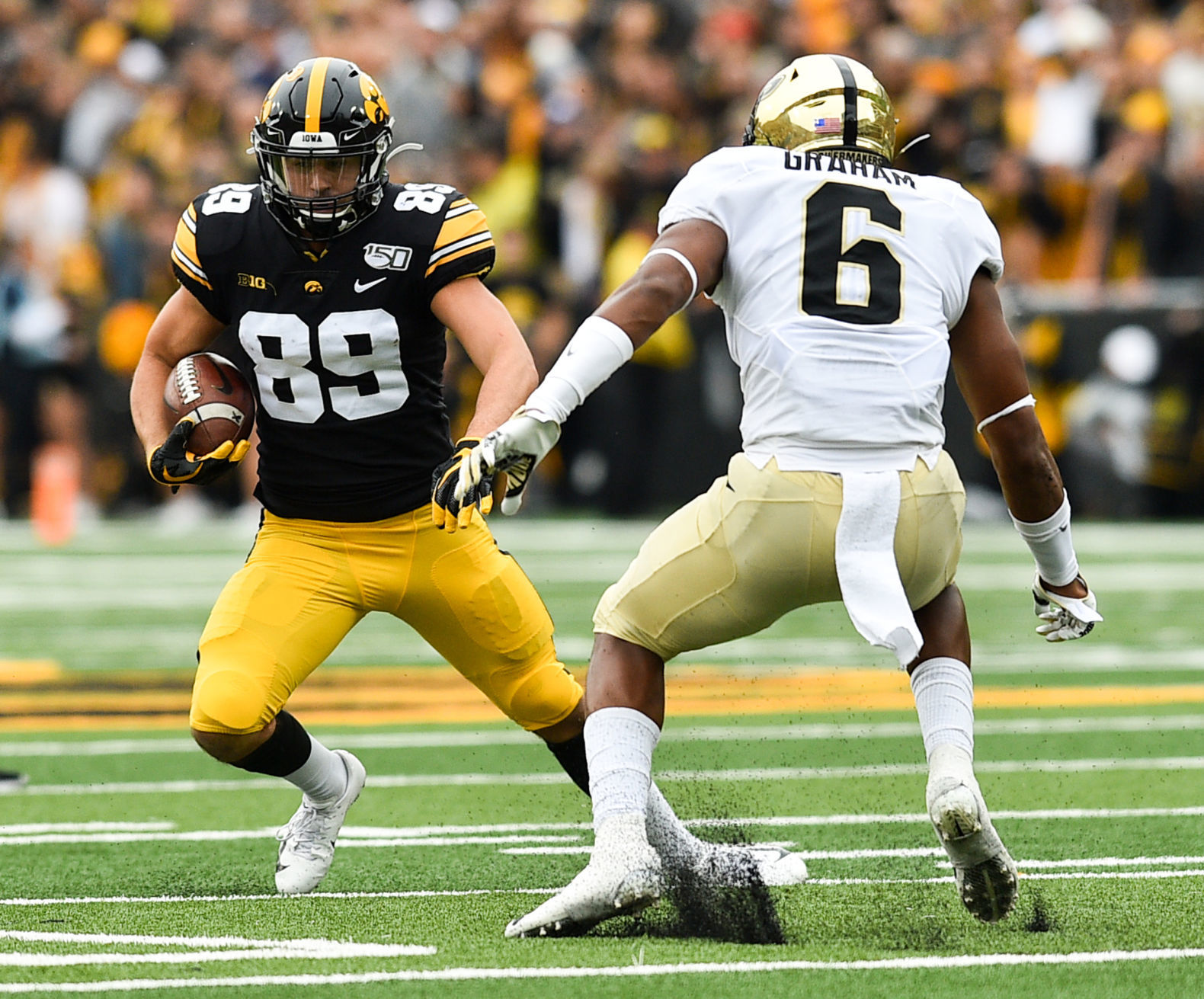 101919-qct-spt-purdue-ia-foot-014a.jpg